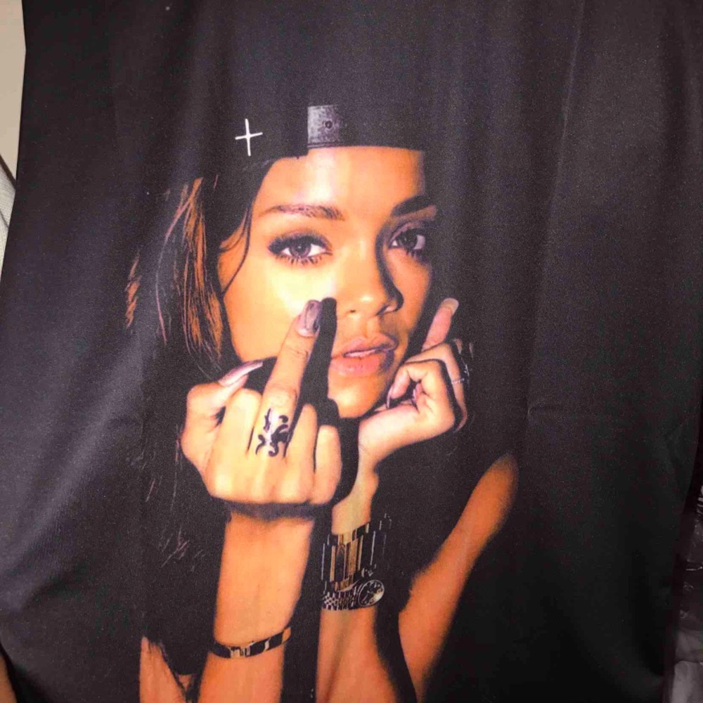 Rihanna T-shirt